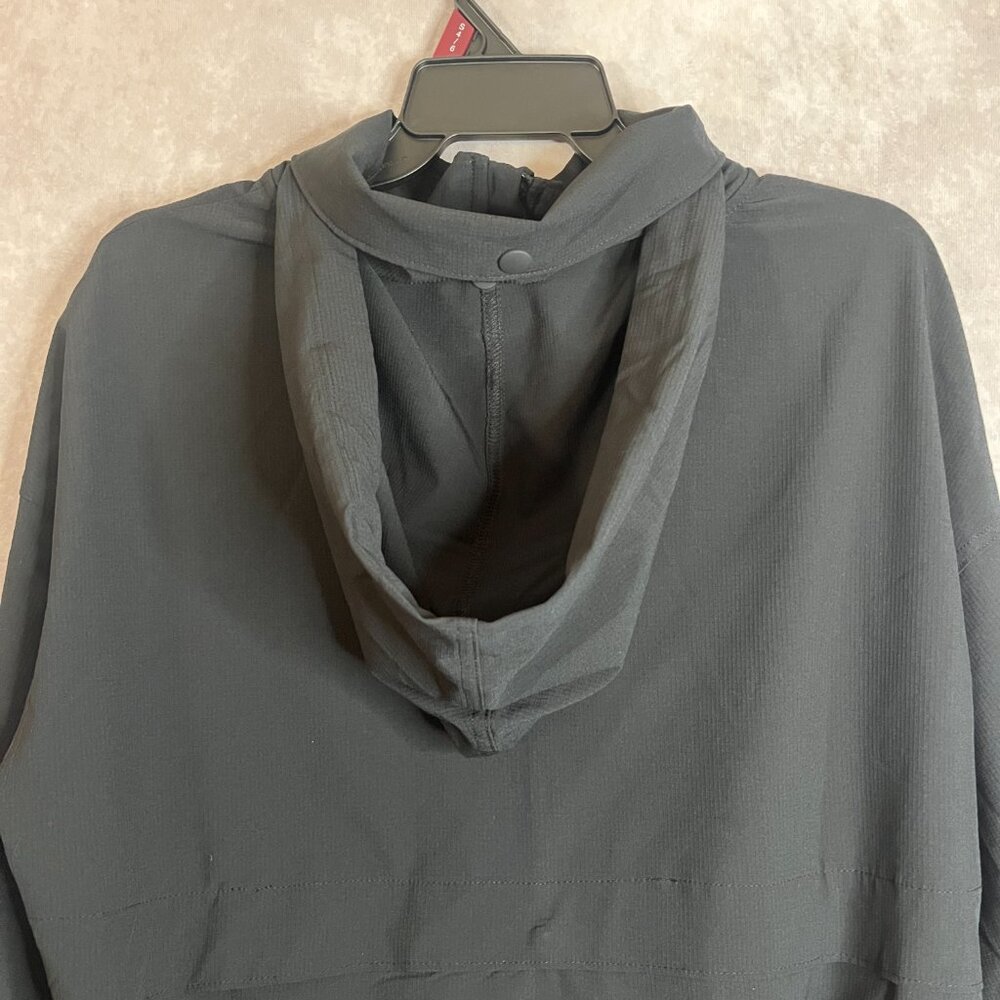 Women's Eddie Bauer Hooded windbreaker. Black size Medium - Picture 6 of 11
